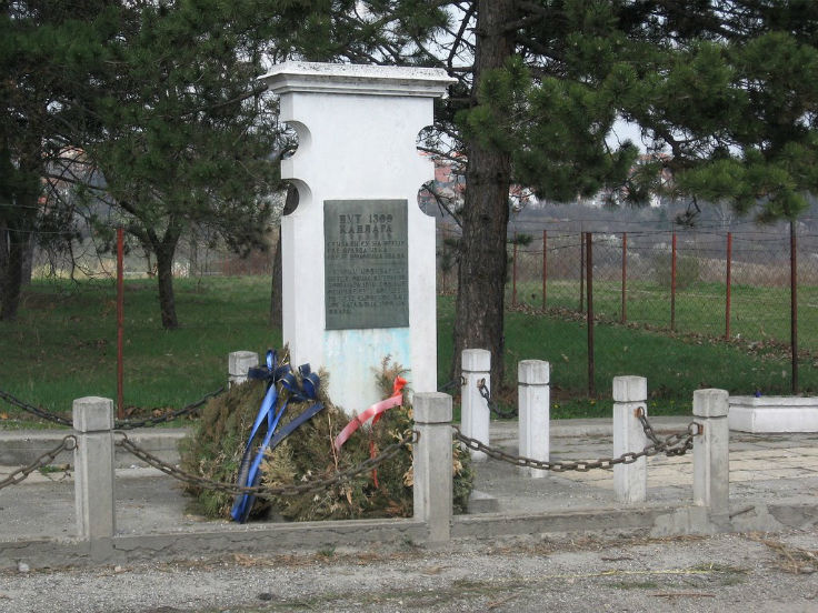 Spomenik posvećen hrabrim srpskim kaplarima u Šumaricama u Kragujevcu Foto: Panoramio, Goca Mandić
